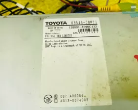 Магнитофон TOYOTA