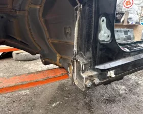 Порог кузова Mercedes-Benz