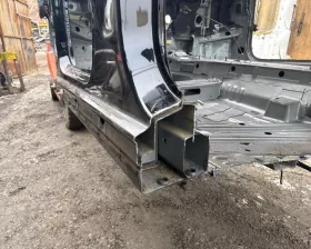 Порог кузова Mercedes-Benz