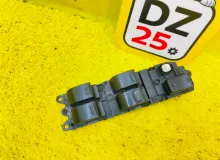 Блок управления стеклоподъемниками TOYOTA LAND CRUISER 1992/Цвет 6M1 8482022310 FZJ80G 1FZFE, передний правый