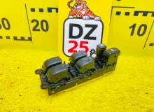 Блок управления стеклоподъемниками TOYOTA LAND CRUISER PRADO 2002/Цвет 070 8404060010 VZJ120W 5VZFE, передний правый