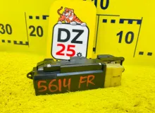 Блок управления стеклоподъемниками TOYOTA LAND CRUISER 1993/Цвет 6M1 8482022310 FZJ80G 1FZFE, передний правый