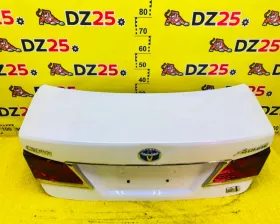 Крышка багажника Toyota
