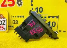 Блок управления стеклоподъемниками Land Rover RANGE ROVER 2005/Цвет 697 YUD000303PVA L322 428PS, передний правый