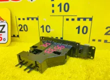 Блок управления стеклоподъемниками Land Rover RANGE ROVER 2005/Цвет 697 YUD000303PVA L322 428PS, передний правый