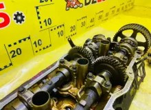 Головка блока цилиндров TOYOTA LAND CRUISER PRADO 2002/Цвет 070 1110169136 VZJ120W 5VZFE, передняя левая