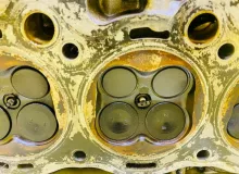Головка блока цилиндров TOYOTA LAND CRUISER PRADO 2003/Цвет 070 1110169136 VZJ121W 5VZFE, передняя левая