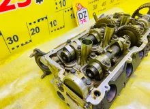 Головка блока цилиндров TOYOTA LAND CRUISER PRADO 2003/Цвет 070 1110169136 VZJ121W 5VZFE, передняя левая