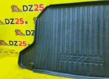 Коврик багажника HONDA VEZEL 2014/Цвет NH821M 83301T7AJ11ZA RU4 LEB, задний