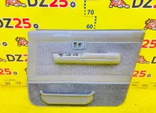Обшивка дверей TOYOTA LAND CRUISER 1992/Цвет 26P 6761060680 HZJ77HV 1HZ, передняя правая
