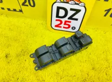 Блок управления стеклоподъемниками TOYOTA LAND CRUISER 1996/Цвет 6M1 8482016030 FZJ80G 1FZFE, передний правый