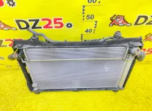 Радиатор основной LEXUS CT200H 2010/Цвет 4V3 1640037240 ZWA10 2ZRFXE, передний
