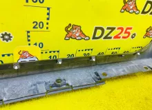Накладка на порог LEXUS CT200H 2010/Цвет 4V3 7585076010 ZWA10 2ZRFXE, передняя правая