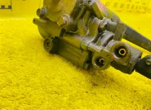 Рулевой редуктор TOYOTA LAND CRUISER 1992/Цвет 26P 4411060280 HZJ77HV 1HZ, передний