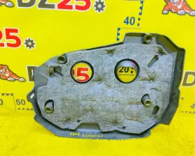 Пластиковая крышка на двс Ford