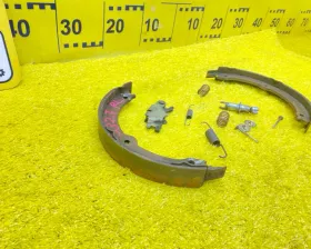 Механизм стояночного тормоза Toyota