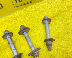 Болт регулировочный Toyota
