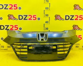 Решетка радиатора HONDA