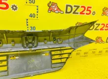 Решетка радиатора HONDA VEZEL 2014/Цвет NH788P 71121T7B00 RU4 LEB, передняя