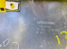 Решетка радиатора HONDA VEZEL 2014/Цвет NH788P 71121T7B00 RU4 LEB, передняя