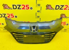 Решетка радиатора HONDA VEZEL 2014/Цвет NH788P 71121T7B00 RU4 LEB, передняя