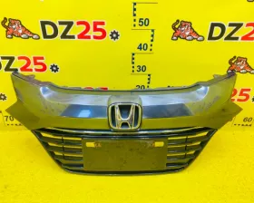 Решетка радиатора HONDA