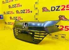 Решетка радиатора HONDA VEZEL 2014/Цвет NH788P 71121T7B00 RU4 LEB, передняя