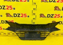Решетка радиатора HONDA VEZEL 2014/Цвет NH788P 71121T7B00 RU4 LEB, передняя