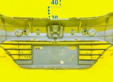 Решетка радиатора HONDA VEZEL 2014/Цвет NH731P 71121T7B00 RU3 LEB, передняя