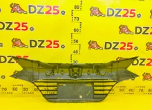 Решетка радиатора HONDA VEZEL 2014/Цвет NH731P 71121T7B00 RU3 LEB, передняя