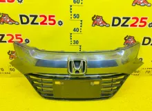 Решетка радиатора HONDA VEZEL 2014/Цвет NH731P 71121T7B00 RU3 LEB, передняя