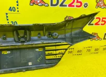 Решетка радиатора HONDA VEZEL 2014/Цвет NH731P 71121T7B00 RU3 LEB, передняя