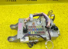 Блок предохранителей TOYOTA LAND CRUISER PRADO 2005/Цвет 202 8274135110 TRJ120W 2TRFE, передний