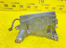 Блок предохранителей LEXUS CT200H 2011/Цвет 212 8264175080 ZWA10 2ZRFXE, передний