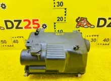 Корпус воздушного фильтра TOYOTA LAND CRUISER PRADO 2005/Цвет 070 1770062140 VZJ120G 5VZFE, передний