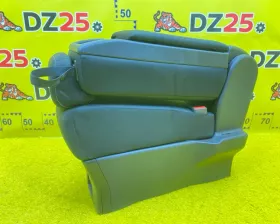 Бардачок между сиденьями Toyota