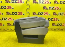 Бардачок между сиденьями NISSAN SERENA 2017/Цвет QAB 883175TA0A GFNC27 MR20DD, передний