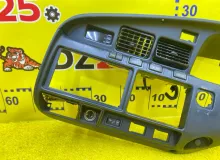 Консоль магнитофона TOYOTA LAND CRUISER 1993/Цвет 6M1 5541260020 FZJ80G 1FZFE, передний