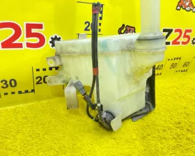 Бачок стеклоомывателя TOYOTA
