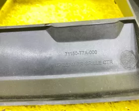 Крепление решетки радиатора Honda