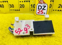 Блок управления сиденьем TOYOTA LAND CRUISER 2001/Цвет 057 18A546 UZJ100W 2UZFE, передний левый