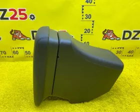Бардачок между сиденьями MITSUBISHI