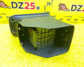 Бардачок между сиденьями MITSUBISHI