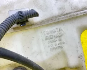 Бачок стеклоомывателя Toyota