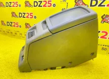 Бардачок между сиденьями TOYOTA LAND CRUISER 1991/Цвет 183 8852060110 HDJ81V 1HDT, передний