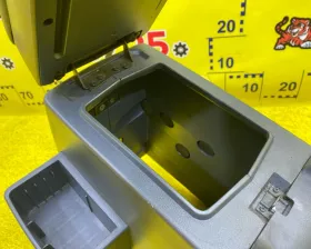 Бардачок между сиденьями TOYOTA