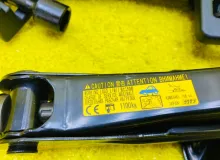 Поддомкратник/ домкрат LEXUS CT200H 2010/Цвет 4V3 6477776010 ZWA10 2ZRFXE, задний