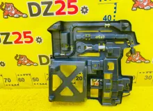 Поддомкратник/ домкрат LEXUS CT200H 2010/Цвет 4V3 6477776010 ZWA10 2ZRFXE, задний