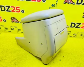 Бардачок между сиденьями TOYOTA