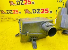 Корпус воздушного фильтра TOYOTA LAND CRUISER 1999/Цвет 1B1 1770050170 UZJ100W 2UZFE, передний
